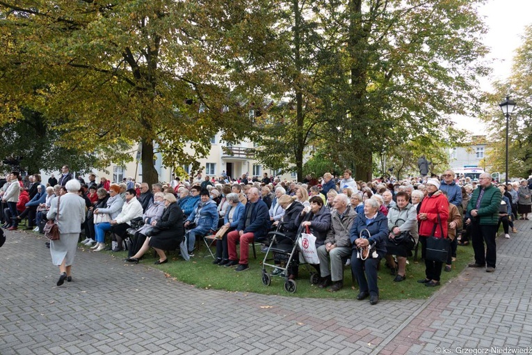 Pielgrzymka Żywego Różańca w Rokitnie