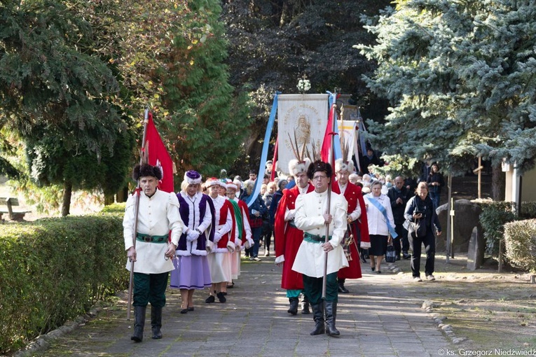 Pielgrzymka Żywego Różańca w Rokitnie