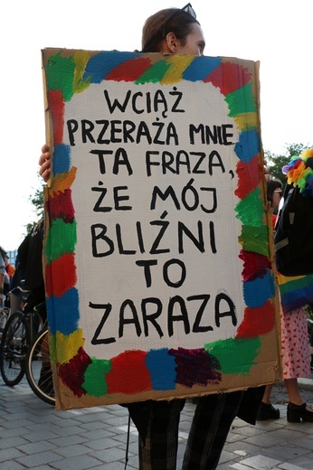 13. Marsz Równości we Wrocławiu na transparentach