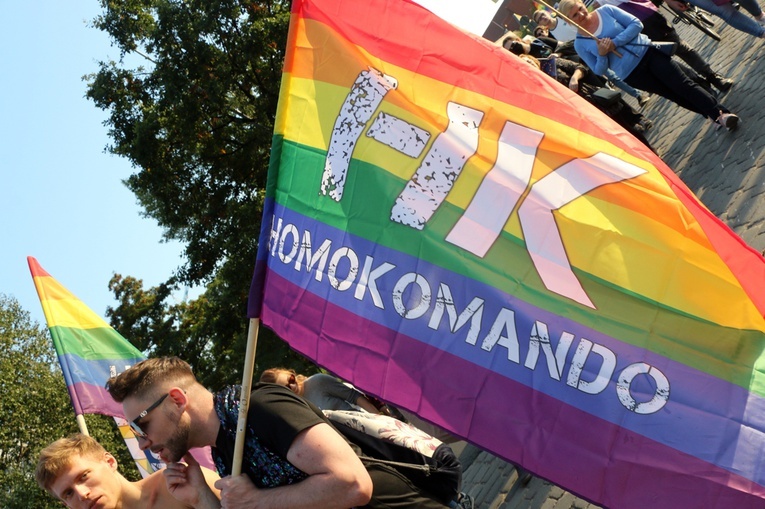 13. Marsz Równości we Wrocławiu na transparentach
