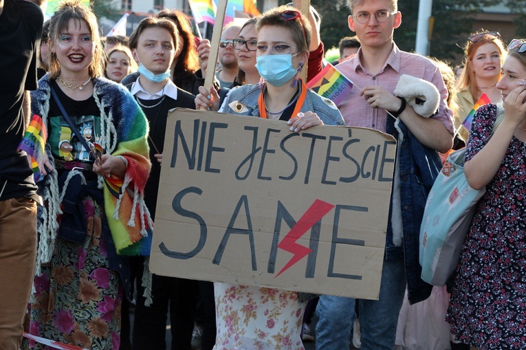 13. Marsz Równości we Wrocławiu na transparentach