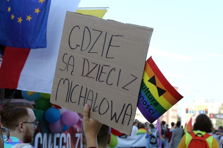 13. Marsz Równości we Wrocławiu na transparentach
