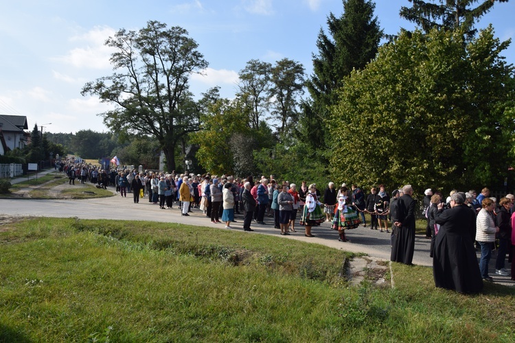 XVII Pielgrzymka Kół Żywego Różańca do Domaniewic 