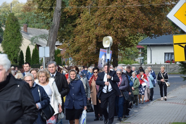 XVII Pielgrzymka Kół Żywego Różańca do Domaniewic 