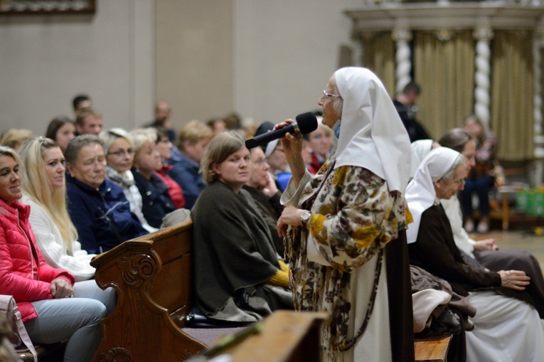 Wieczór św. Tereski w Strzelcach Opolskich