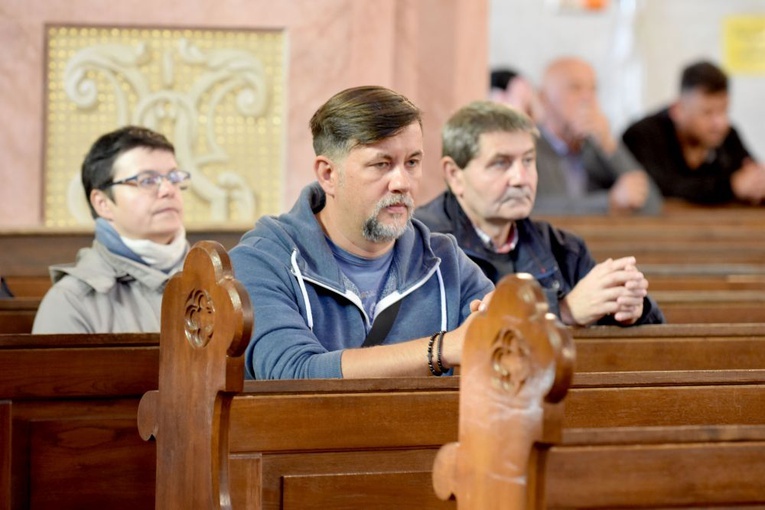 Zaczęli październik z różańcem na ulicy