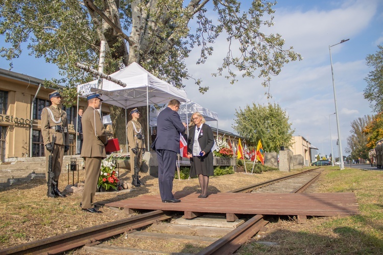 ​"Tędy przeszła dumna i niepokorna Warszawa"