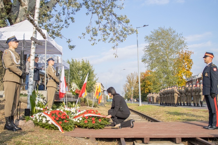 ​"Tędy przeszła dumna i niepokorna Warszawa"