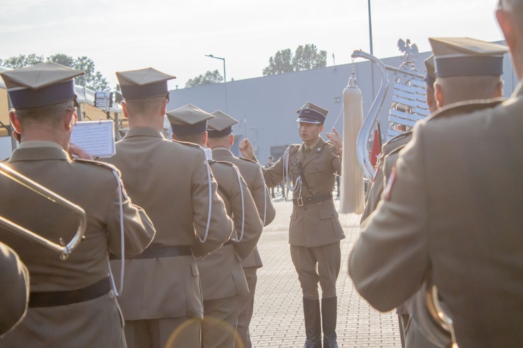 ​"Tędy przeszła dumna i niepokorna Warszawa"