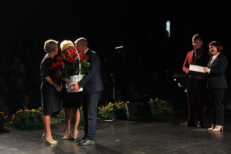 Tarnów. Jubileusz 75-lecia IV Liceum Ogólnokształcącego