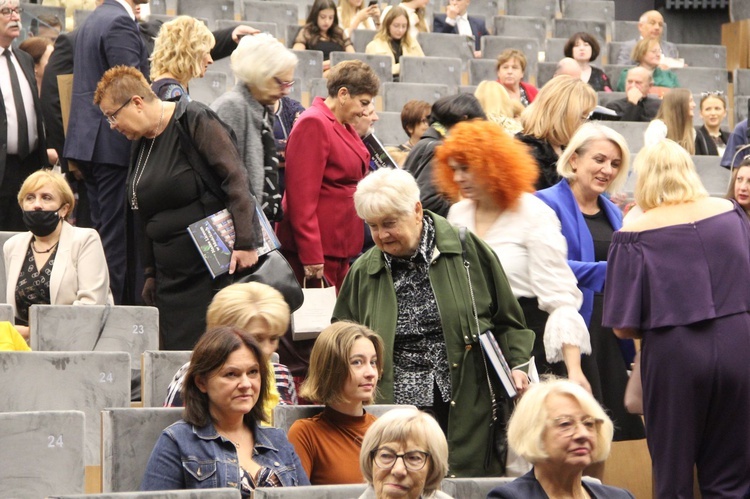 Tarnów. Jubileusz 75-lecia IV Liceum Ogólnokształcącego