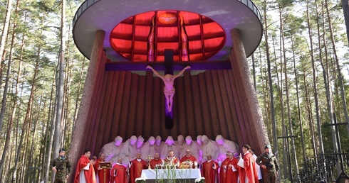 Msza św. w Piaśnicy, "kaszubskiej Golgocie"