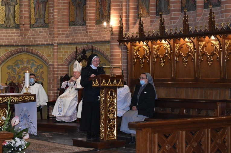 Nauczyciele w Gietrzwałdzie