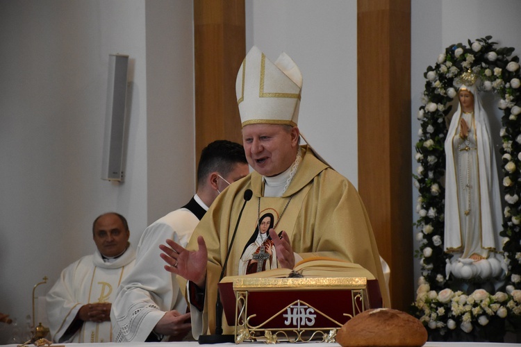 Gdańsk. Odpust u św. Teresy od Dzieciątka Jezus