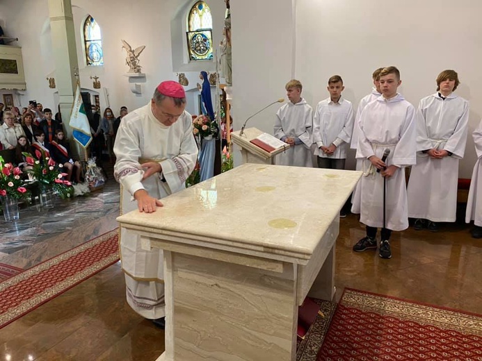 Parafia w Kłodawie ma już 70 lat