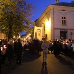 Nowy Sącz. Procesja różańcowa do pięciu kościołów