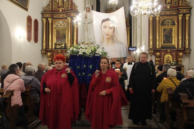 Nowy Sącz. Procesja różańcowa do pięciu kościołów