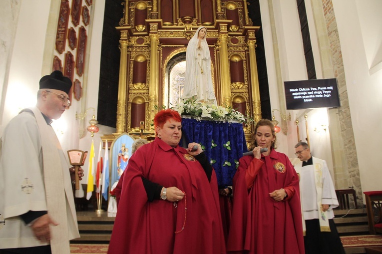 Nowy Sącz. Procesja różańcowa do pięciu kościołów