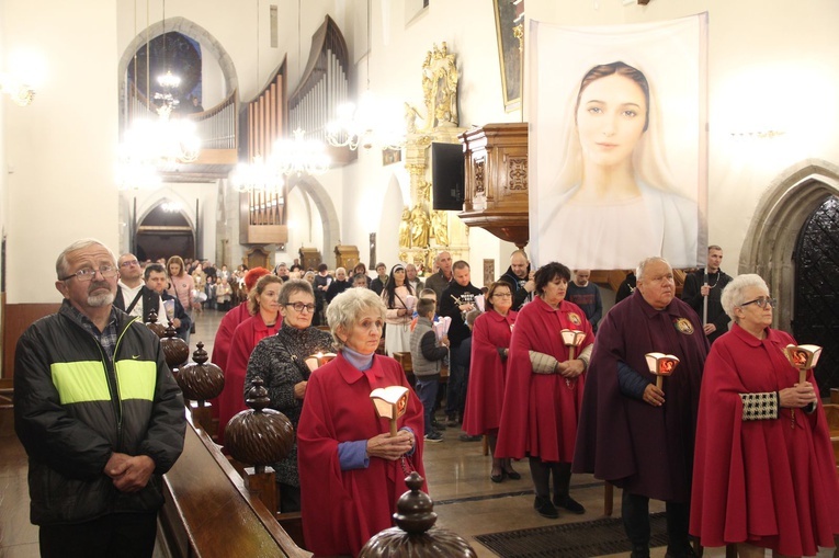 Nowy Sącz. Procesja różańcowa do pięciu kościołów