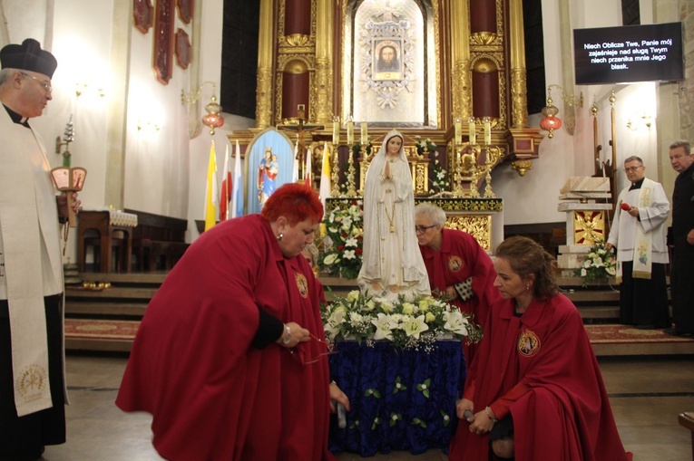 Nowy Sącz. Procesja różańcowa do pięciu kościołów