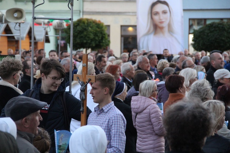 Nowy Sącz. Procesja różańcowa do pięciu kościołów