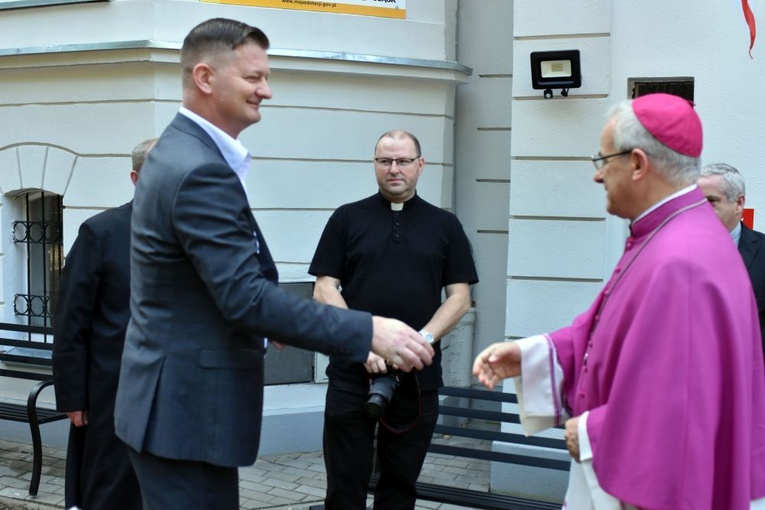 Zagórze Śl. Poświęcono dom seniora Caritas
