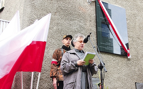 Siostry zginęły 1 sierpnia 1944 roku, ratując rannych pod niemieckim ostrzałem.