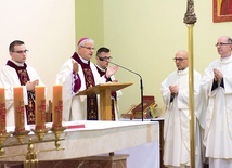 ▲	W tym roku zrezygnowano z uroczystej inauguracji. Zamiast tego 1 października bp Marek Mendyk celebrował Mszę św.  dla kandydatów do kapłaństwa wszystkich siedmiu roczników.