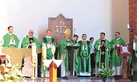 	Dziękczynna Eucharystia w Oświęcimiu.