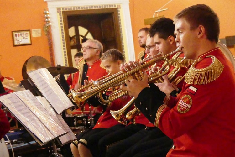 Koncert Papieski orkiestry dętej z Kaniowa w bielskiej Straconce