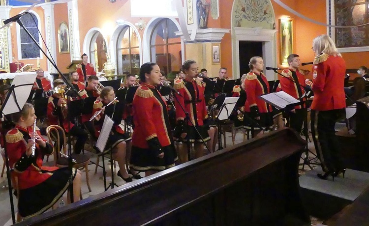 Koncert Papieski orkiestry dętej z Kaniowa w bielskiej Straconce