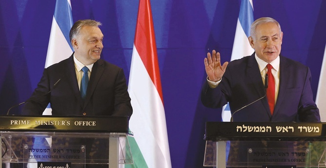 Premier Węgier Viktor Orbán (z lewej) i były premier Izraela Benjamin Netanjahu rozumieli się bardzo dobrze.