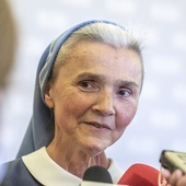 2 października 2019 r., papież Franciszek upoważnił Kongregację Spraw Kanonizacyjnych do ogłoszenia dekretu o cudownym uzdrowieniu s. Nulli za przyczyną sługi Bożego kardynała Stefana Wyszyńskiego.