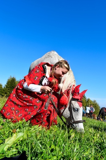 Banderia Konna Iskra Dolina Dunajca  na Mszy pod Kicarzem