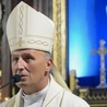 "Omnia possibilia credenti" (Wszystko jest możliwe dla tego, kto wierzy) to hasło bp. Marka Solarczyka.