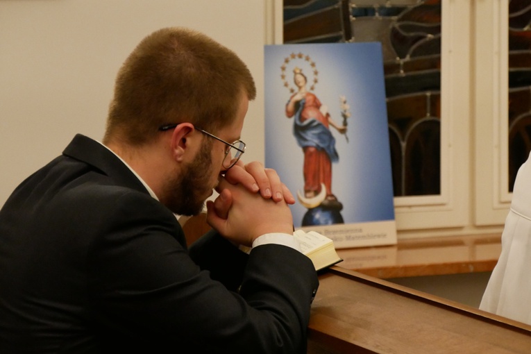 Spotkanie abp. Tadeusza Wojdy z alumnami I roku