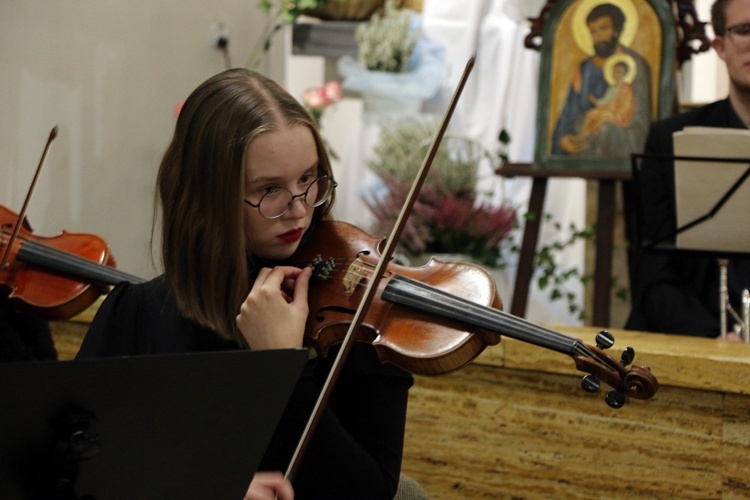 Koncert religijno-patriotyczny z okazji XXI Dnia Papieskiego