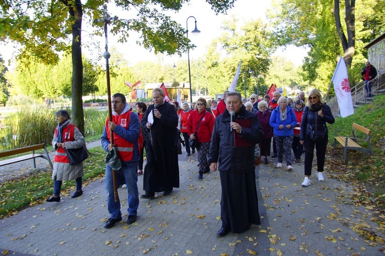 Wolontariusze Caritas z pielgrzymką w Trzebnicy