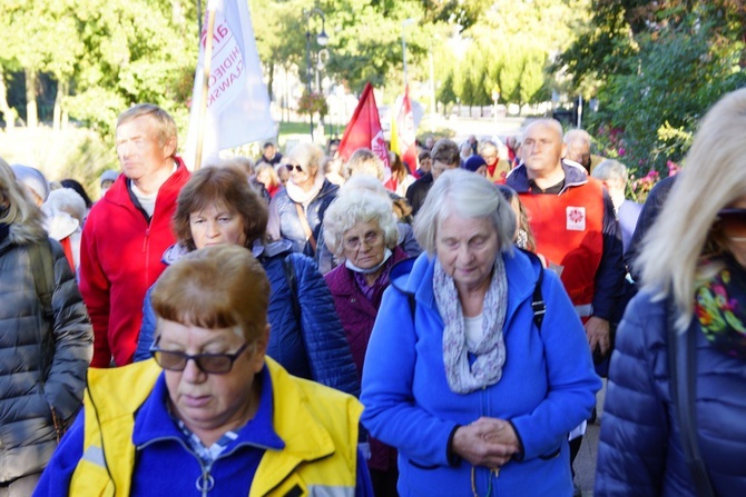 Wolontariusze Caritas z pielgrzymką w Trzebnicy