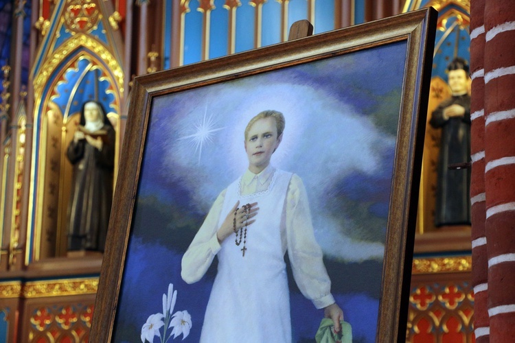 Wprowadzenie relikwii bł. Karoliny Kózkówny do parafii pw. Michała Archanioła we Wrocławiu