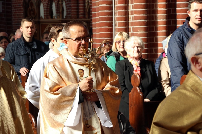 Wprowadzenie relikwii bł. Karoliny Kózkówny do parafii pw. Michała Archanioła we Wrocławiu
