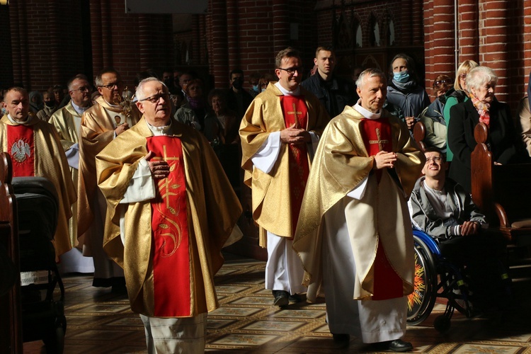 Wprowadzenie relikwii bł. Karoliny Kózkówny do parafii pw. Michała Archanioła we Wrocławiu