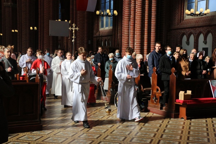 Wprowadzenie relikwii bł. Karoliny Kózkówny do parafii pw. Michała Archanioła we Wrocławiu