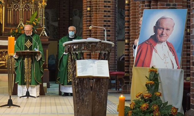 Dzień papieski z rekolekcjami  