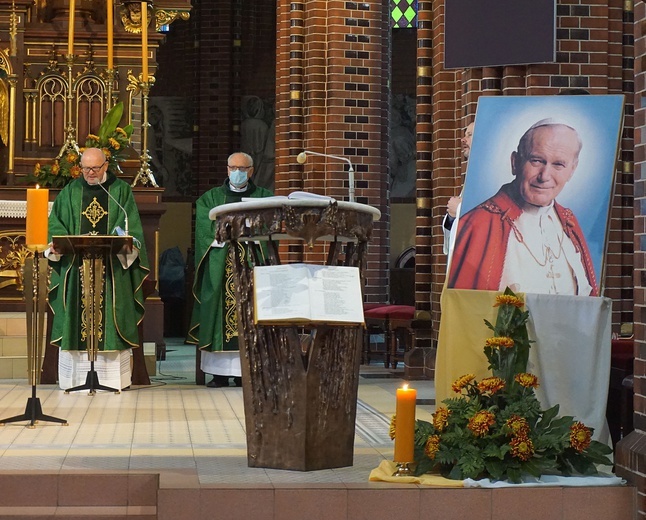 Dzień papieski z rekolekcjami  