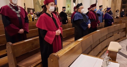 Abp Skworc do społeczności akademickiej: Pozwólcie Chrystusowi mówić do człowieka