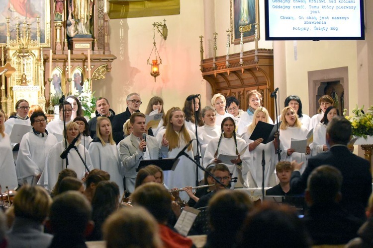 Koncert Papieski rodziny "Sygnału Miłosierdzia"