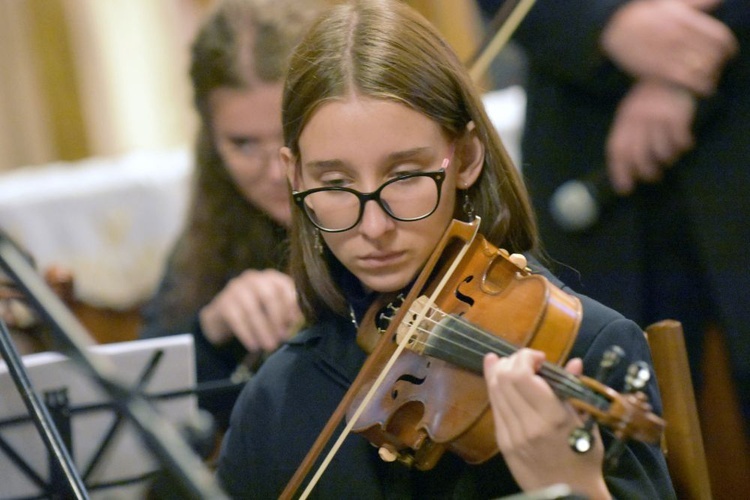 Koncert Papieski rodziny "Sygnału Miłosierdzia"