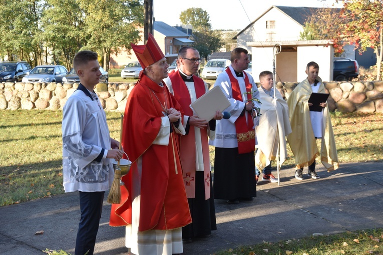 Skierkowizna. Poświęcenie figury patrona parafii