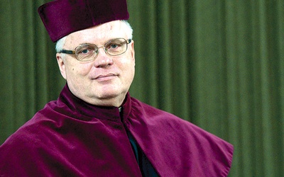 ▲	Radomski dogmatyk podczas inauguracji roku akademickiego w Wyższym Seminarium Duchownym, gdzie jest wykładowcą.